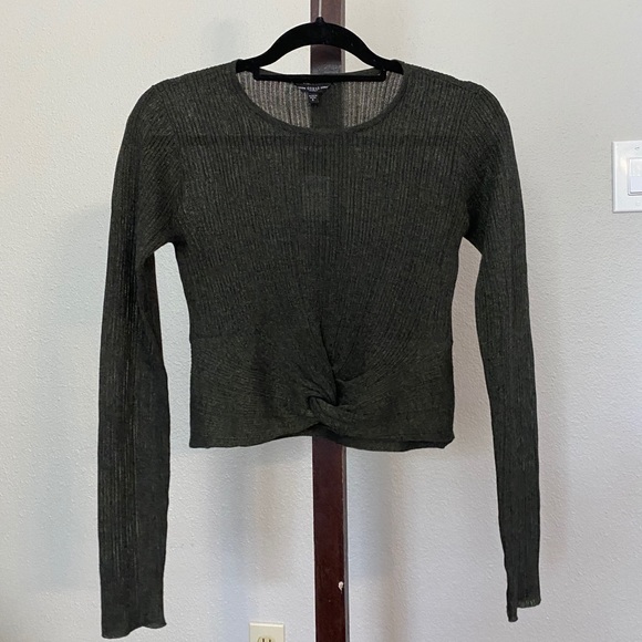 Long Sleeve Guess Crop Top - Picture 1 of 4